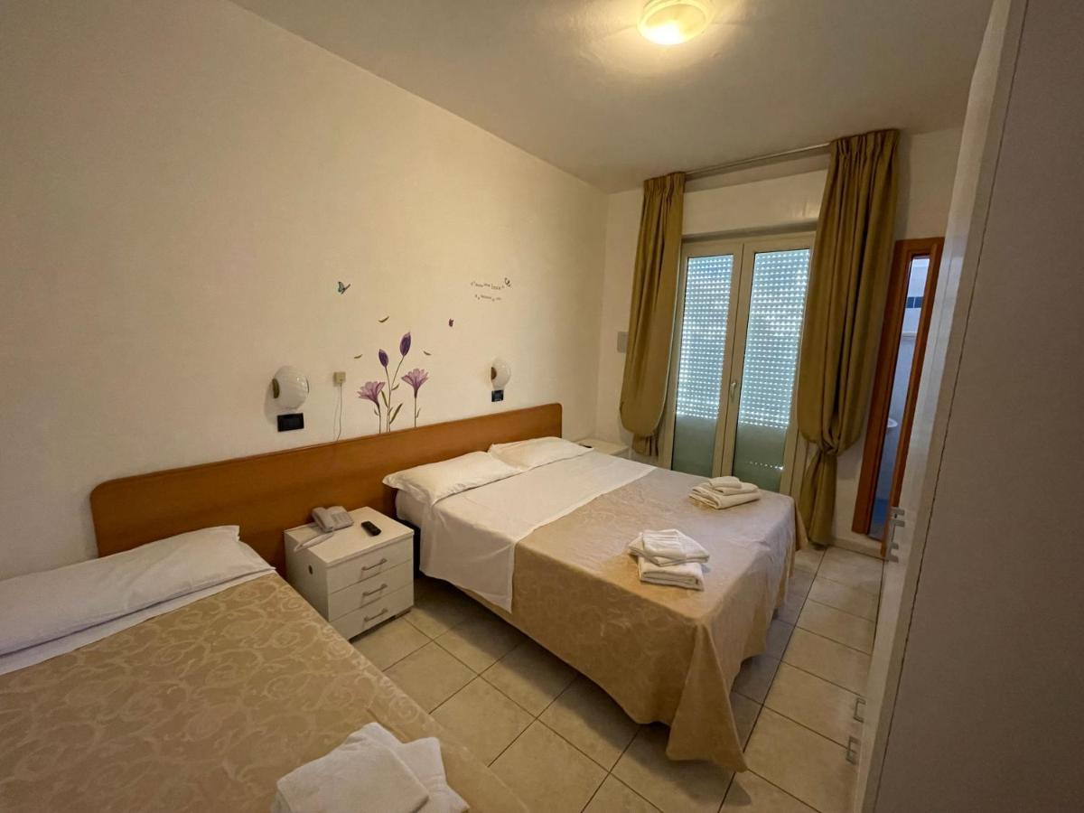 Hotel Marina Riccione Luaran gambar