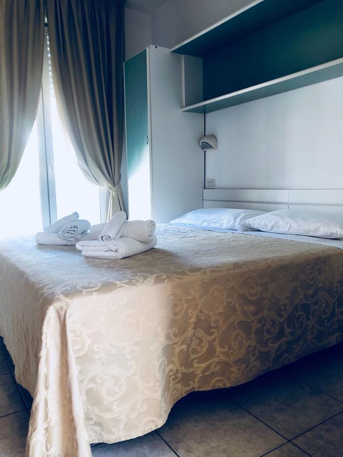 Hotel Marina Riccione Luaran gambar
