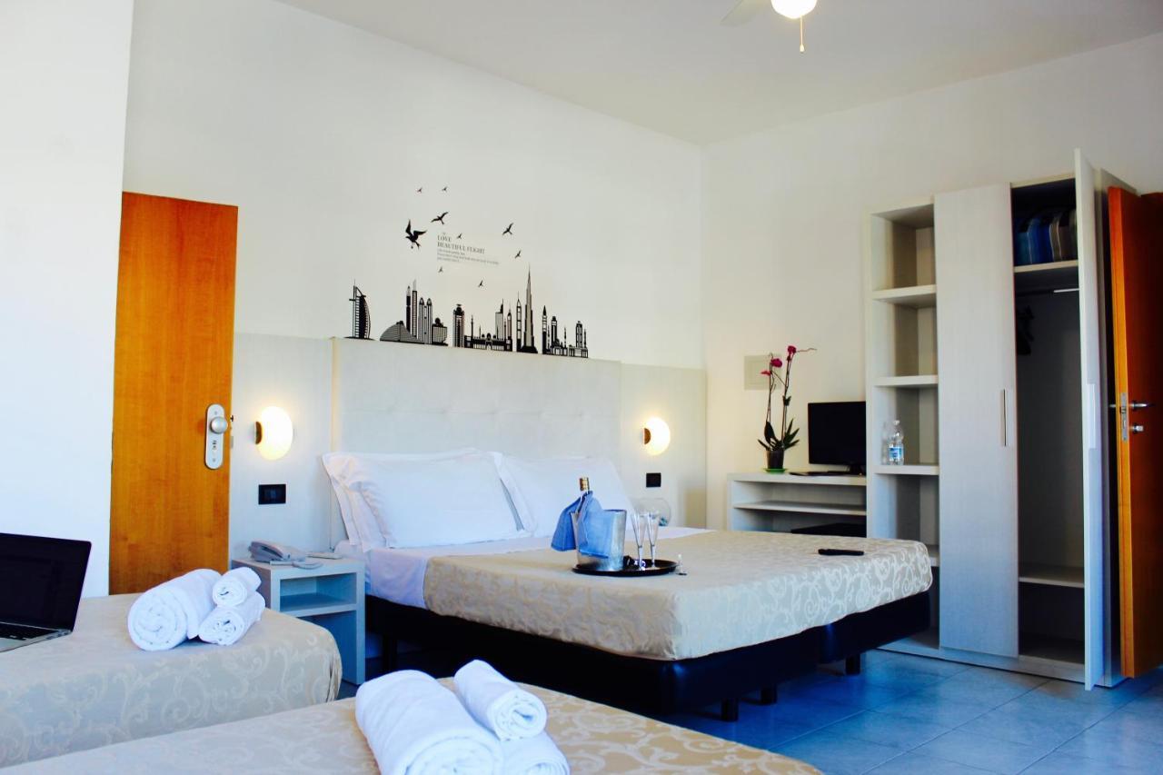 Hotel Marina Riccione Luaran gambar